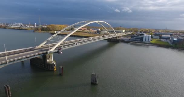 Luftaufnahme Der Brücke Über Den Fluss Dordrecht Niederlande — Stockvideo