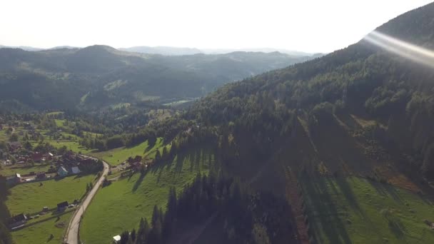 Vista Aérea Las Montañas Zona Del Lago Rojo Bicaz Rumania — Vídeos de Stock