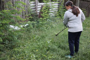 Kırsal kesimde kadınlar günlük aktiviteler, doğa işleri ev işleri.