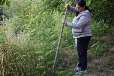 Kırsal kesimde kadınlar günlük aktiviteler, doğa işleri ev işleri.
