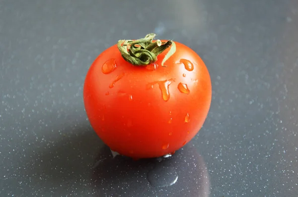 Rode Sappige Tomaten Grijze Achtergrond — Stockfoto