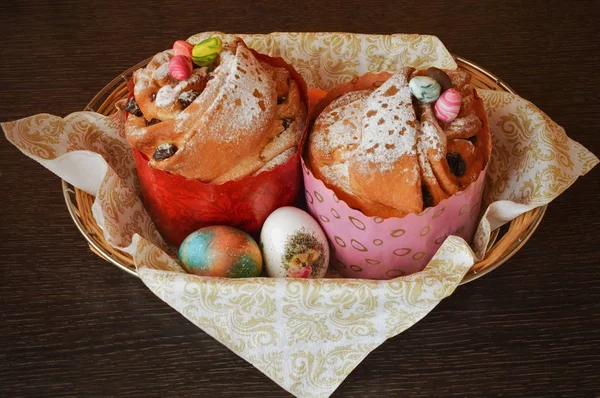 Bolo Páscoa Ovos Galinha Pintados Tradição Pascal — Fotografia de Stock