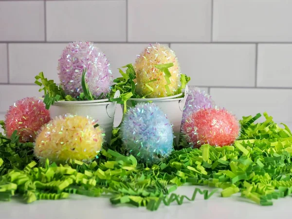 Sparkly Pastel Colored Easter Eggs Two White Metal Buckets Green — Stock Photo, Image