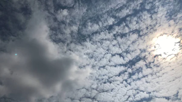 Blauer Himmel Mit Wolken Voller Rahmen — Stockfoto