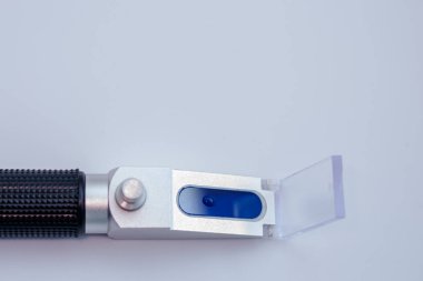 refractometry maddeler kırılma indisi ölçme analitik yöntemdir.