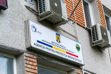 Cluj-Napoca, Romanya-24 Nisan 2019 Meçka metniyle ,Minis