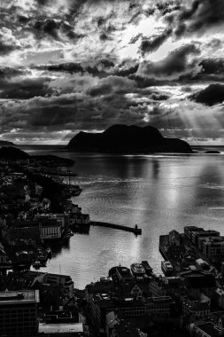 Alesund Norveç 'te dramatik manzara