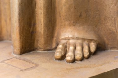 Aziz Rocha Kilisesi yakınlarında İsa 'nın heykeli dirildi.