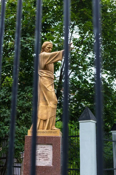 Escultura de Jesucristo resucitado cerca de la iglesia de Santa Rocha — Foto de Stock