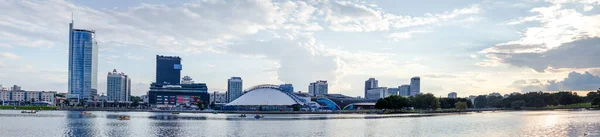 Vista panorâmica do rio Svisloch — Fotografia de Stock