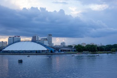  Svisloch nehrinin panoramik görüntüsü