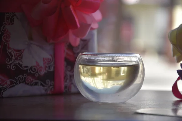 rafta hediye seti ve çay