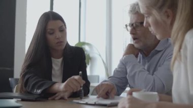 Belge detaylarını açıklayan hukuk uzmanı