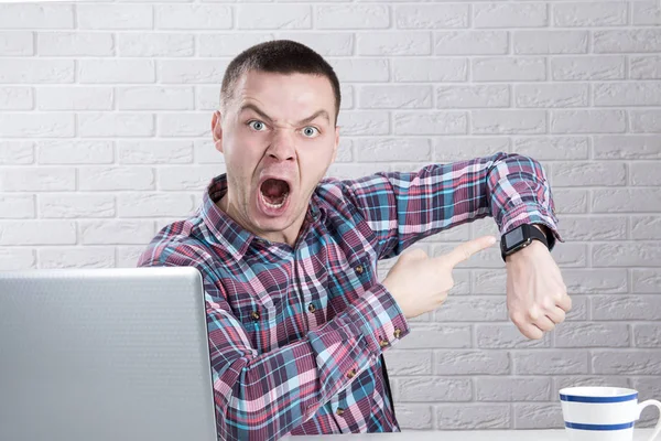 Man angry computer Stock Photos, Royalty Free Man angry computer Images ...