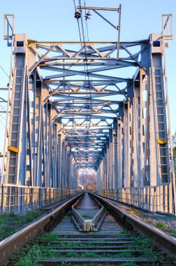 Demiryolu Köprüsü Nehri