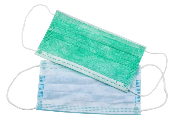 Tek kullanımlık tıbbi maske beyaz arkaplanda izole edildi