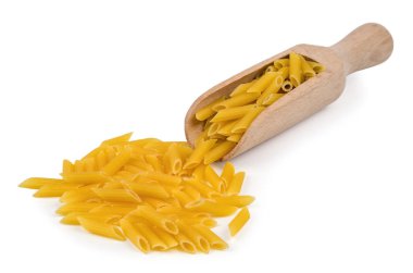 Beyaz arka plan üzerinde izole kase makarna