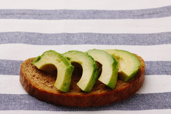 Zdravý oběd sendviče avokáda pohled shora snídaně koncept — Stock fotografie
