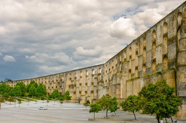 Elvas Portekiz'de Amoreira su kemeri. Alentejo, Portekiz.