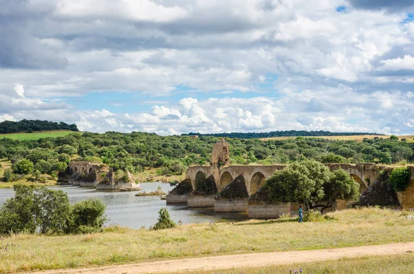 Ponte Ajuda Sobre Rio Guadiana Entre Elvas Portugal Olivenza Espanha — Fotografia de Stock