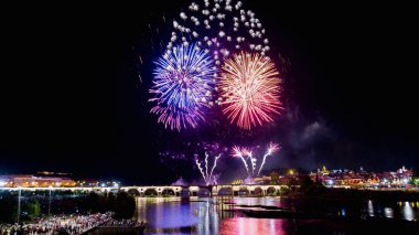Fireworks Nehri Guadiana Badajoz, İspanya
