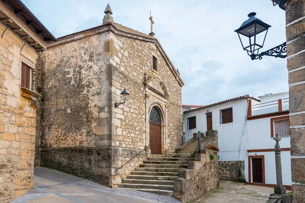 Santa Maria Magdalena församling i Villamiel. Storbritannien — Stockfoto