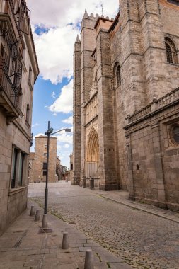 Avila 'daki Gotik ve Roma katedrali. Castilla y Leon, İspanya