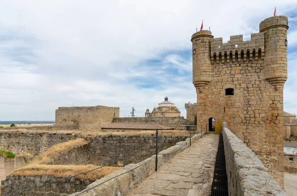 Castillo medieval en Oropesa. Toledo. España — Foto de Stock