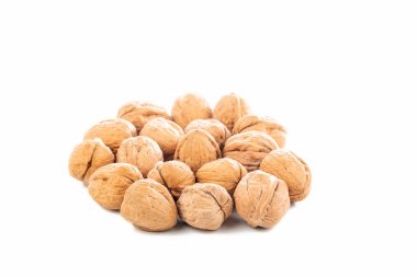 beyaz arka planda lezzetli ceviz