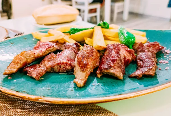 Grillezett Sertés Nyak Steak Burgonyával — Stock Fotó