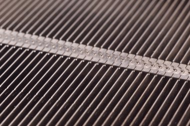 Metal soğutma radyatörünü kapat. PC bileşenleri.