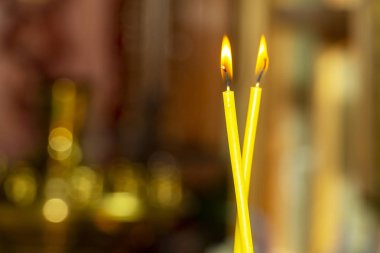 Yanan, balmumu, Kilise mumları.