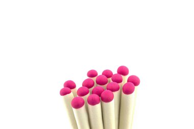 Beyaz arka planda avcılık maçlar.