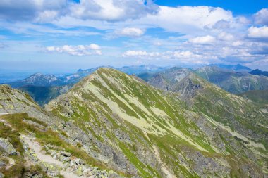 Yüksek Tatras Mountains, Slovakya bulutlar ile yaz aylarında