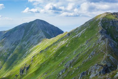 Yüksek Tatras Mountains, Slovakya bulutlar ile yaz aylarında