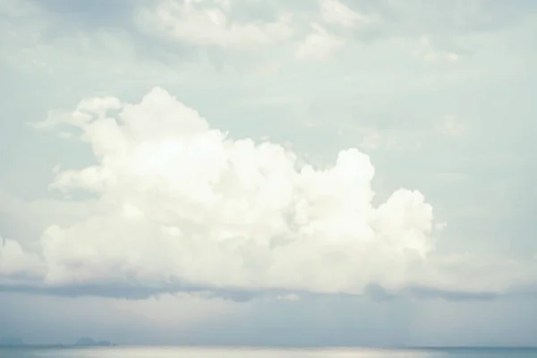 tahmin ve meteoroloji kavramı için öğleden sonra arka plan Kümülonimbus bulut özeti