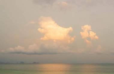 tahmin ve meteoroloji kavramı için öğleden sonra arka plan Kümülonimbus bulut özeti