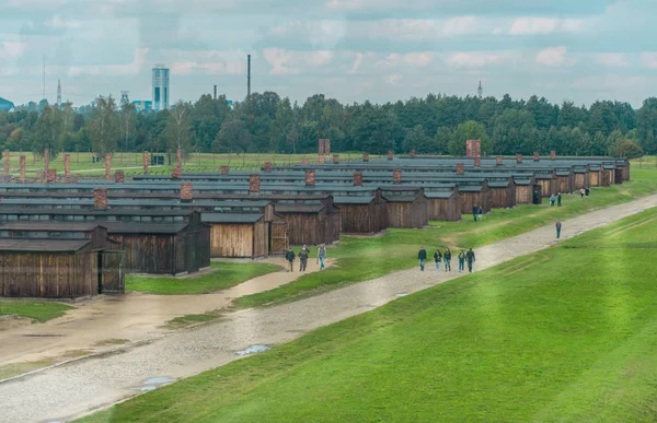 Oswiencim, Polen - 21. September 2019: Konzentrationslager Birkenau. Todeskasernen. Geschichte des jüdischen Vernichtungslagers. — Stockfoto