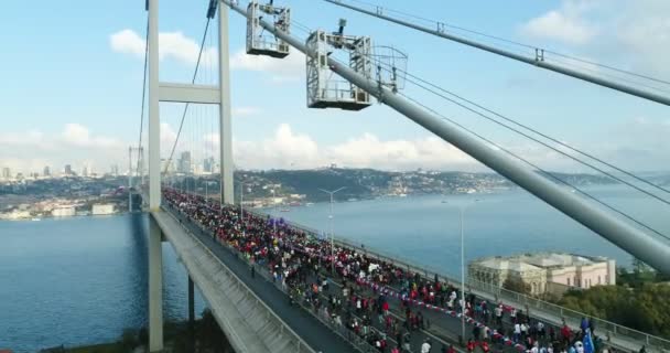 Istanbul Bosphorus Bridge Eurasia Marathon Flygfoto — Stockvideo