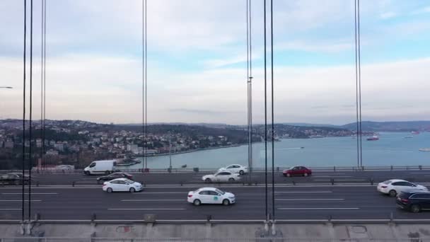 Istanbul Bosporus Brug Verkeer Luchtfoto Bovenaanzicht — Stockvideo