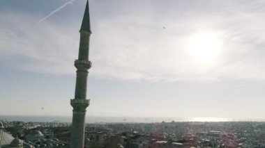Istanbul Fatih Camii ve Marmara Denizi havadan görünümü