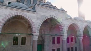 Istanbul Fatih Camii avlu havadan görünümü
