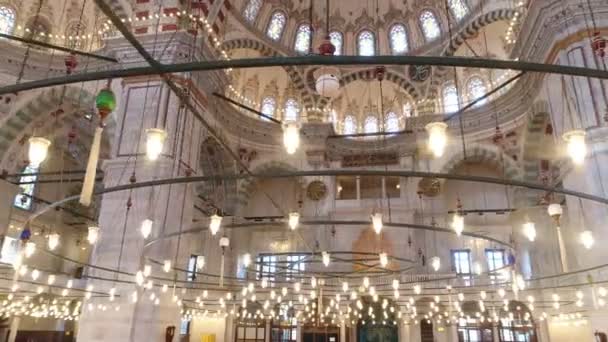 イスタンブールの Fatih のモスクの内装 — ストック動画