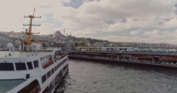 Стамбульский Паром Eminonu — стоковое видео