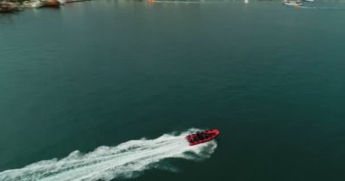 Sürat teknesi havadan görünümü aşağıdaki Marmaris