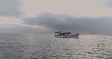 Boğaz'ın havadan görünümü 2 yelkenli tekne