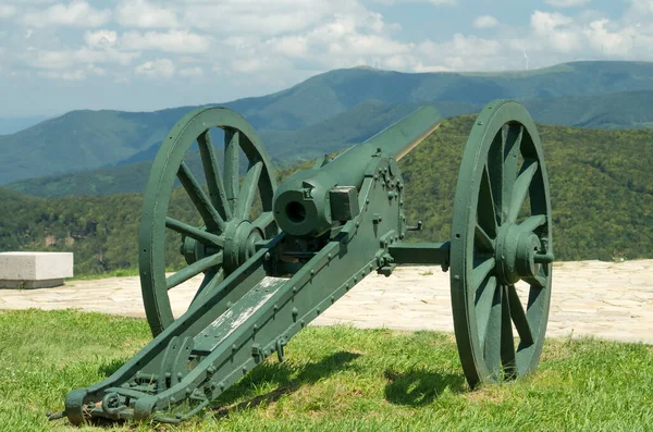 Vecchio Cannone Metallo Shipka Gabrovo Bulgaria Shipka Memorial Situato Sulla — Foto Stock