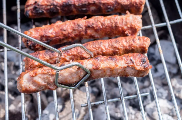 Izgara Bahçede Mangal Kömürü Ile Barbekü Yapmak Türk Mutfağı Izgara — Stok fotoğraf