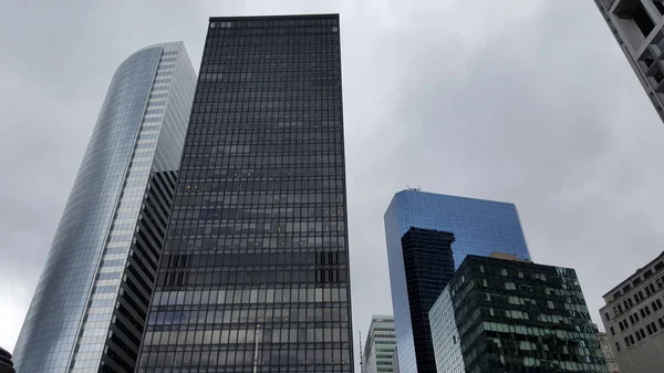 マンハッタンニューヨーク市の建物スカイラインの日 — ストック写真
