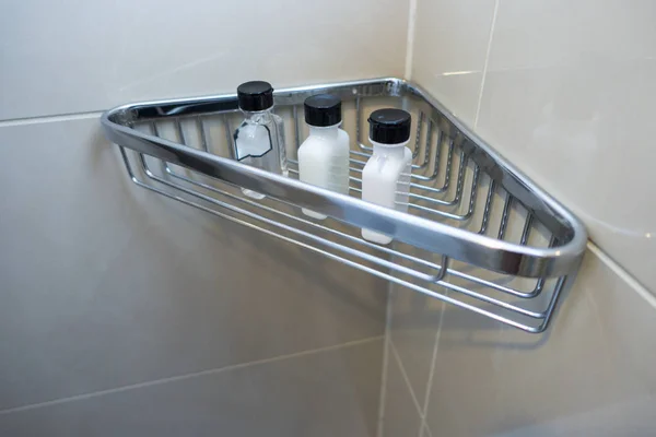 Hotel Small Bottles Soaps Conditioner Metal Corner Shower Rack — ストック写真